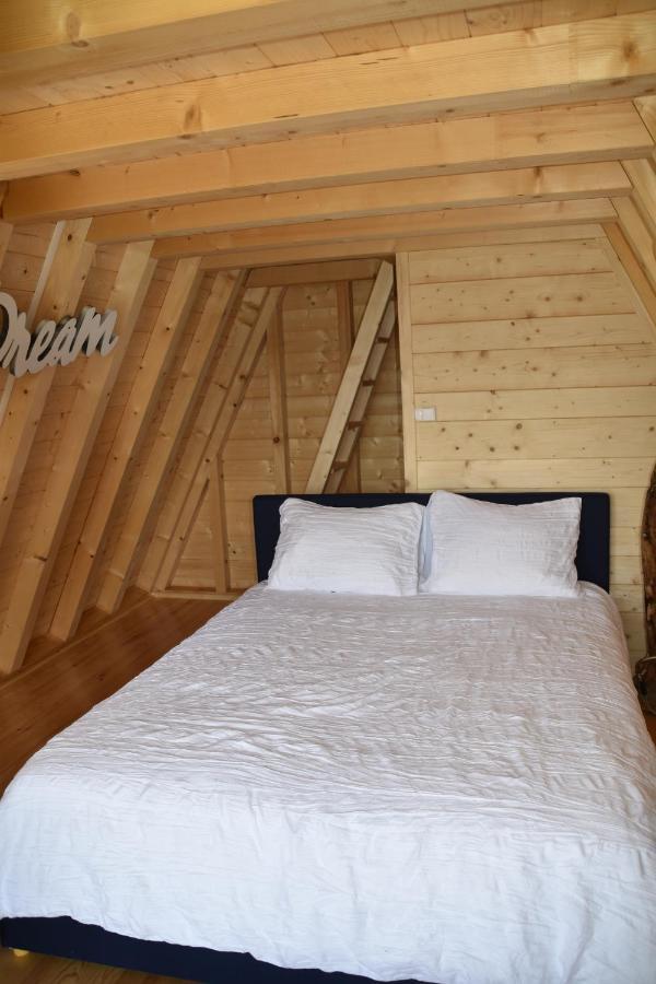 L'Embellie Bed & Breakfast Bertignat Exterior foto