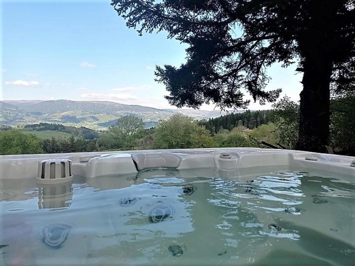 L'Embellie Bed & Breakfast Bertignat Exterior foto