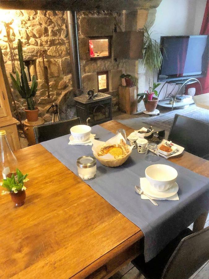 L'Embellie Bed & Breakfast Bertignat Exterior foto