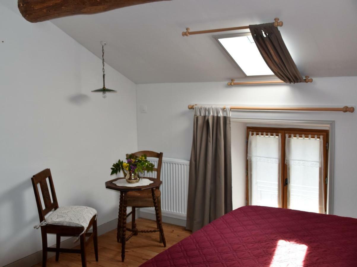 L'Embellie Bed & Breakfast Bertignat Exterior foto
