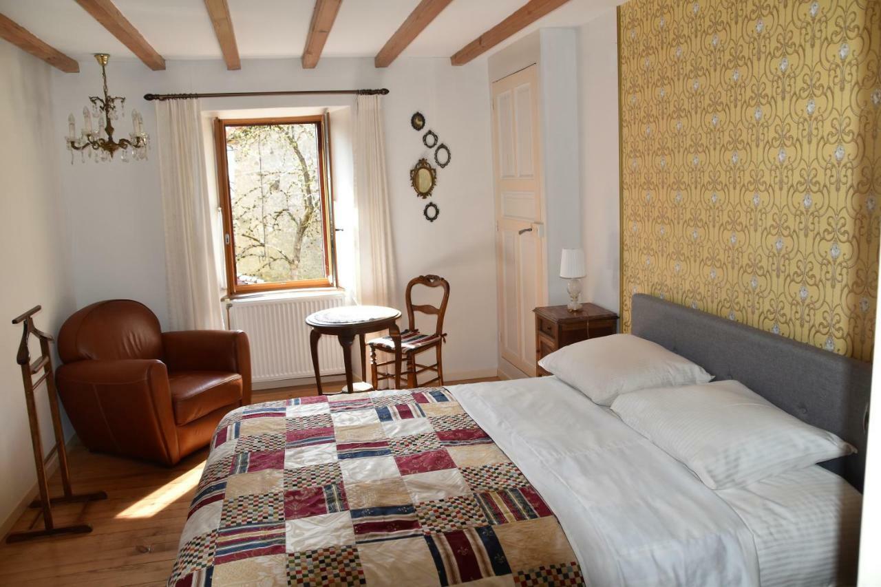 L'Embellie Bed & Breakfast Bertignat Exterior foto